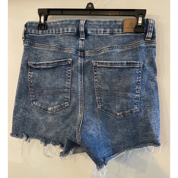American Eagle Next Level Curvy Ripped High-Waist Denim Short Med Wash Cutoff 8 - Picture 3 of 4
